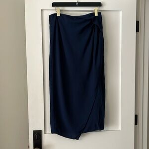 Vince skirt, navy, size 6